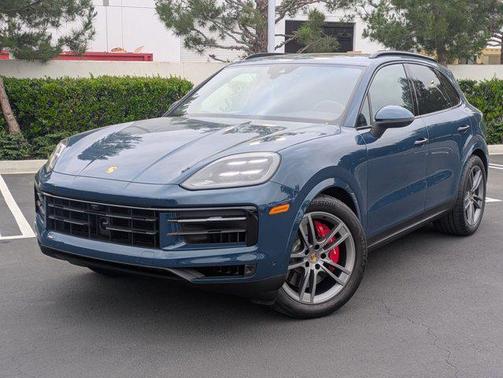 2025 Porsche Cayenne S