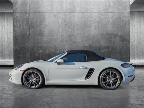 2022 Porsche 718 Boxster Roadster