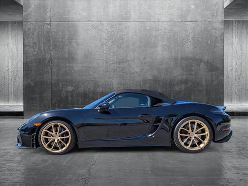 2023 Porsche 718 Spyder Roadster