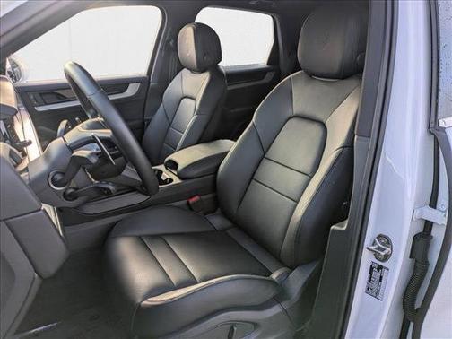 2024 Porsche Cayenne AWD