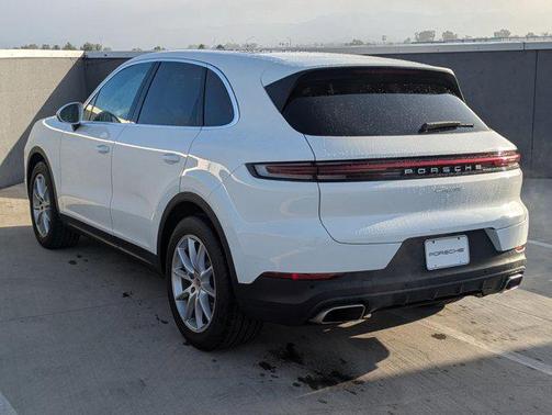 2024 Porsche Cayenne AWD