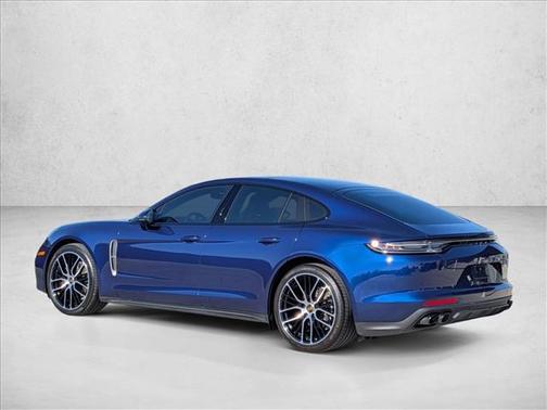 2023 Porsche Panamera Platinum Edition