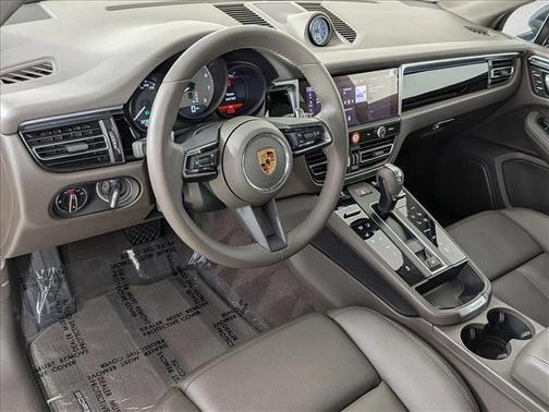 2023 Porsche Macan S