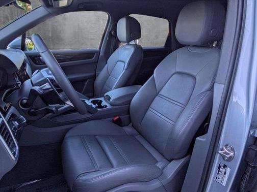 2022 Porsche Cayenne AWD