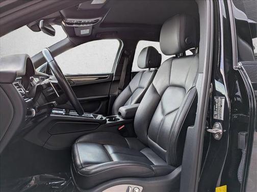 2023 Porsche Macan S