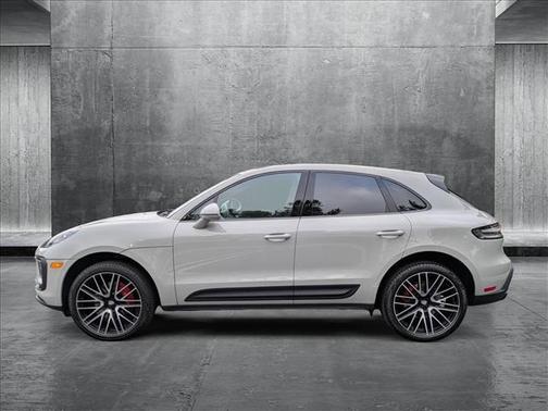 2022 Porsche Macan Base