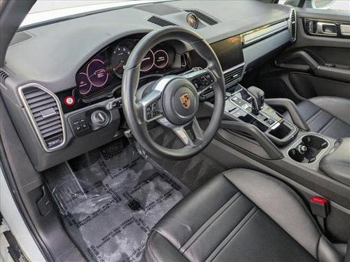 2023 Porsche Cayenne Platinum Edition