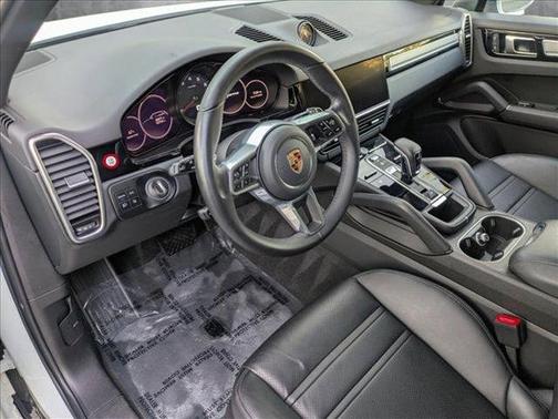 2023 Porsche Cayenne Platinum Edition