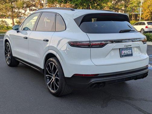 2023 Porsche Cayenne Platinum Edition