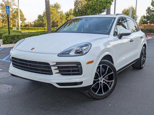 2023 Porsche Cayenne Platinum Edition