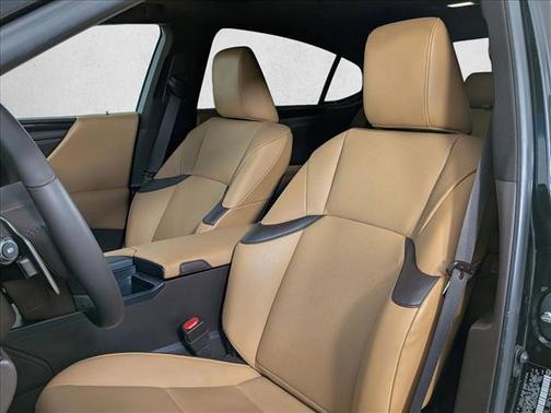 2021 Lexus ES 300h Base