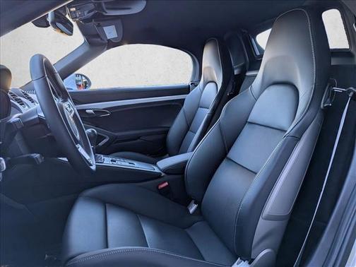 2025 Porsche 718 Boxster S