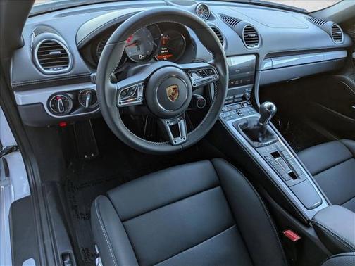 2025 Porsche 718 Boxster S