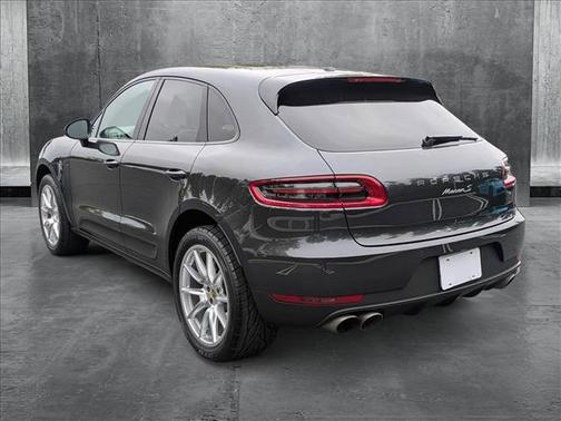 2018 Porsche Macan Base