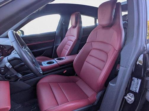 2024 Porsche Taycan 4S