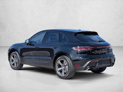 2023 Porsche Macan AWD