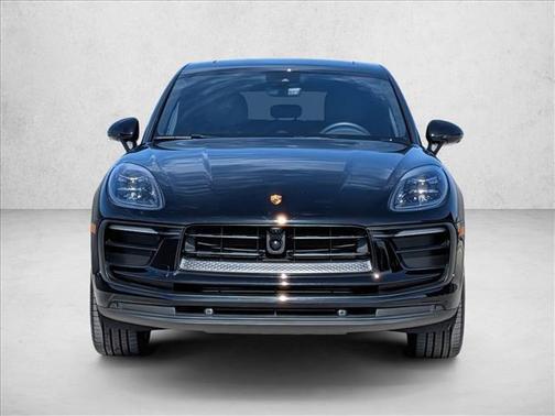 2023 Porsche Macan AWD