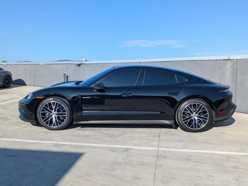 2025 Porsche Taycan RWD