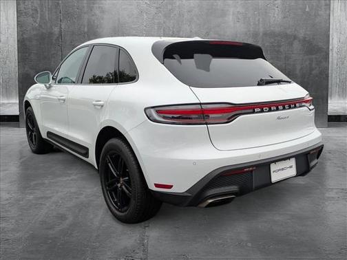 2023 Porsche Macan Base