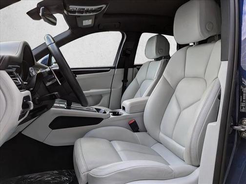 2025 Porsche Macan S