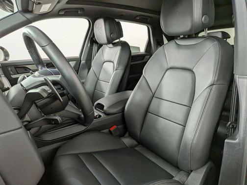 Quartzite Grey Metallic 2025 Porsche Cayenne Cayenne