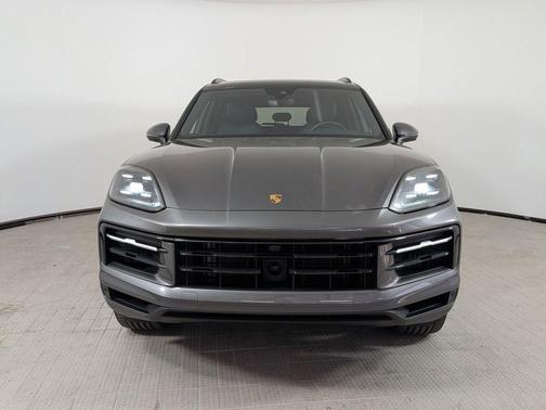 Quartzite Grey Metallic 2025 Porsche Cayenne Cayenne