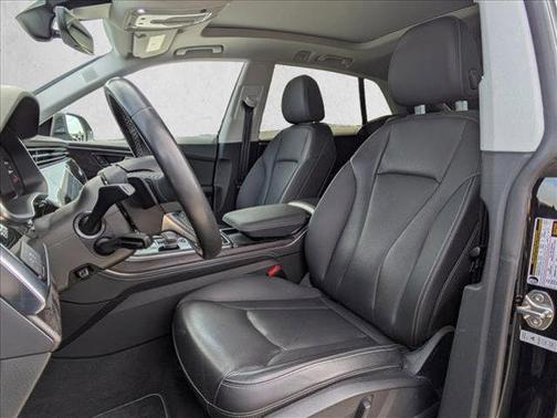 2023 Audi Q8 55 Premium Plus