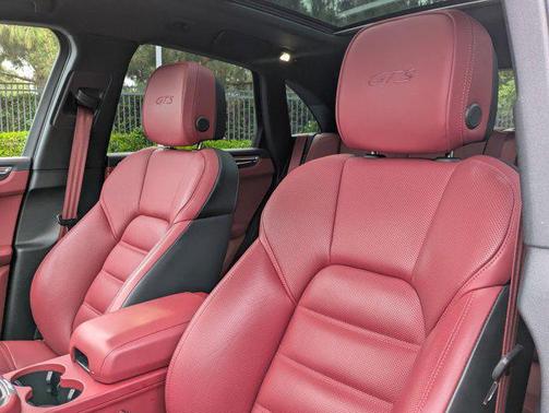 2022 Porsche Macan GTS