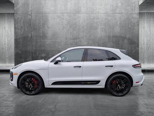 2022 Porsche Macan GTS