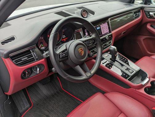 2022 Porsche Macan GTS