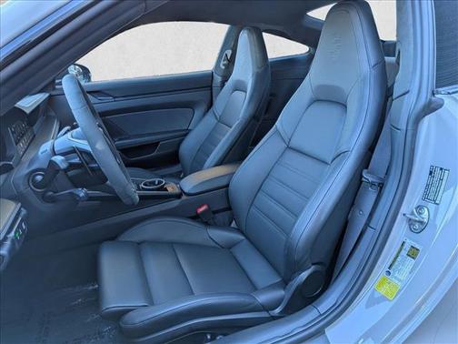 2025 Porsche 911 Carrera GTS