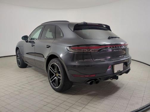 Volcano Grey Metallic 2020 Porsche Macan Macan Turbo