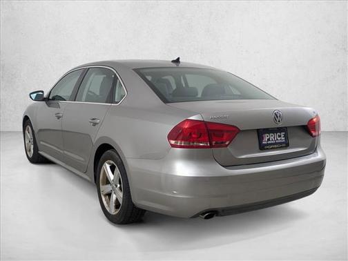 2012 Volkswagen Passat 2.5 SE