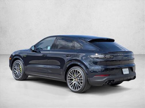 2023 Porsche Cayenne Platinum Edition