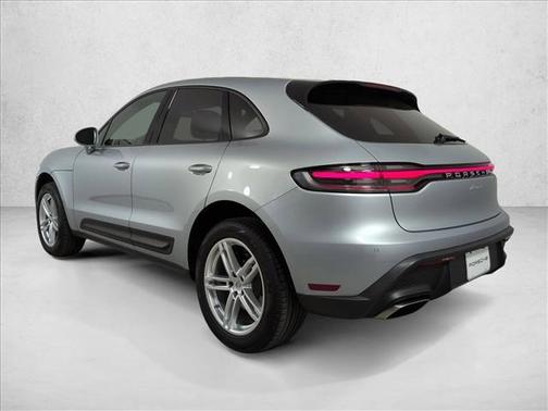Dolomite Silver Metallic 2025 Porsche Macan Macan
