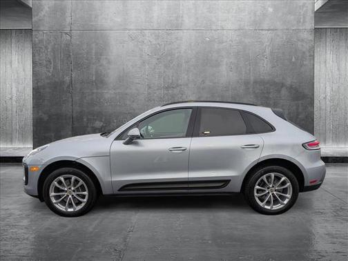 2024 Porsche Macan Base