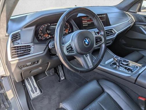 2022 BMW X7 M50i