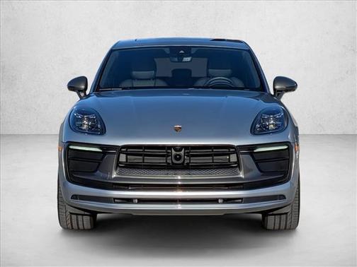 2025 Porsche Macan T