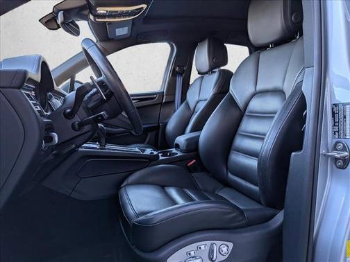 2025 Porsche Macan T