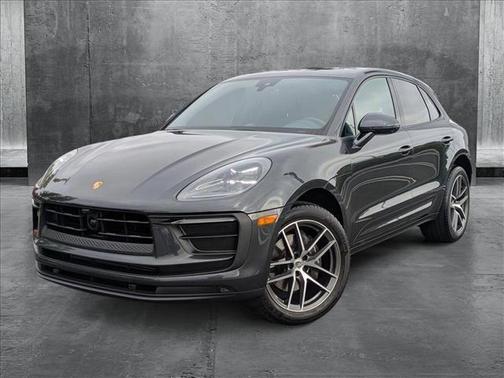 2025 Porsche Macan Base