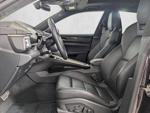 2024 Porsche Macan Turbo