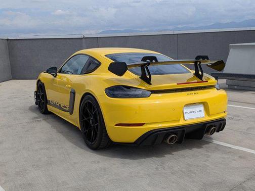 2023 Porsche 718 Cayman GT4 RS