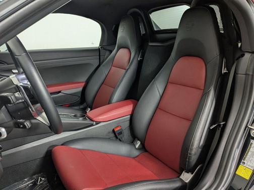 Jet Black Metallic 2025 Porsche 718 Boxster S