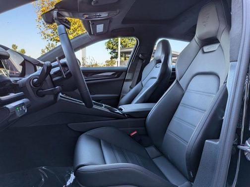 2026 Porsche Panamera GTS