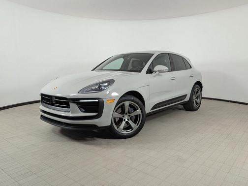 Chalk 2023 Porsche Macan Macan