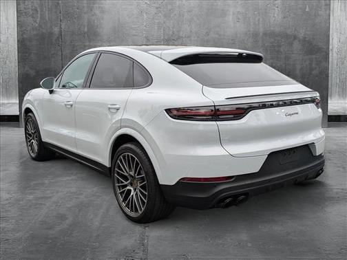 2022 Porsche Cayenne Platinum Edition