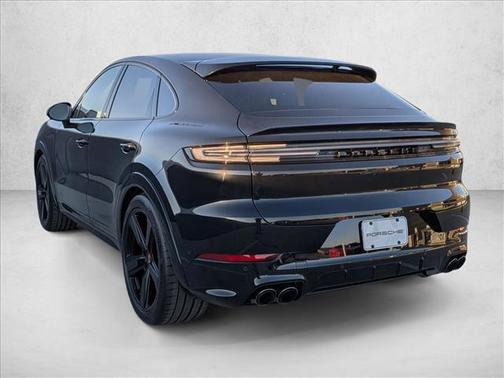 2025 Porsche Cayenne GTS