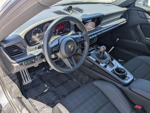 2025 Porsche 911 Carrera T