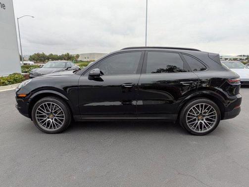 2022 Porsche Cayenne AWD