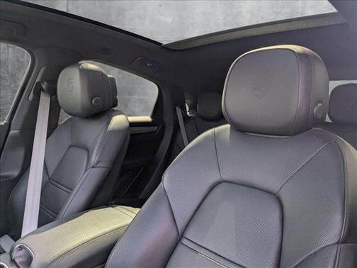 2022 Porsche Cayenne Platinum Edition
